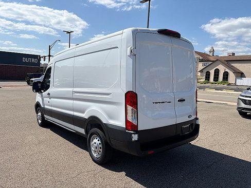 New 2026 Ford Transit 250 148 Medium Roof RWD image 5