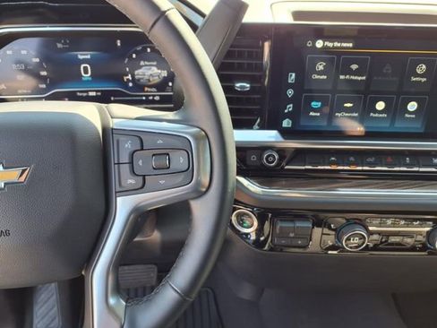 Used 2025 Chevrolet Silverado 1500 LT image 66