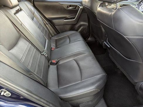 Used 2019 Toyota RAV4 Limited image 20