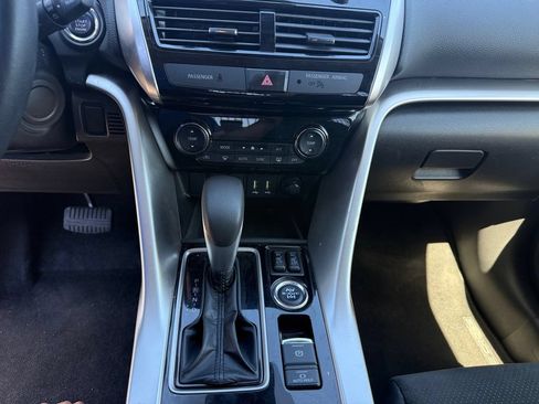 Used 2025 Mitsubishi Eclipse Cross SE AWD/4WD image 5