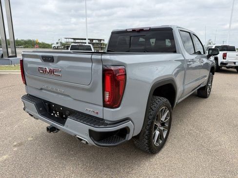 Used 2024 GMC Sierra 1500 AT4 w/ Technology Package AWD/4WD image 12