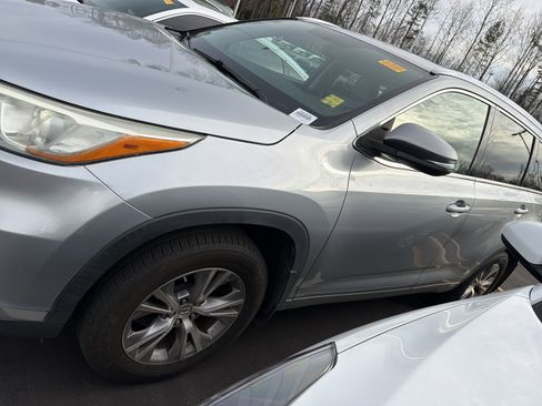 Used 2015 Toyota Highlander XLE image 7