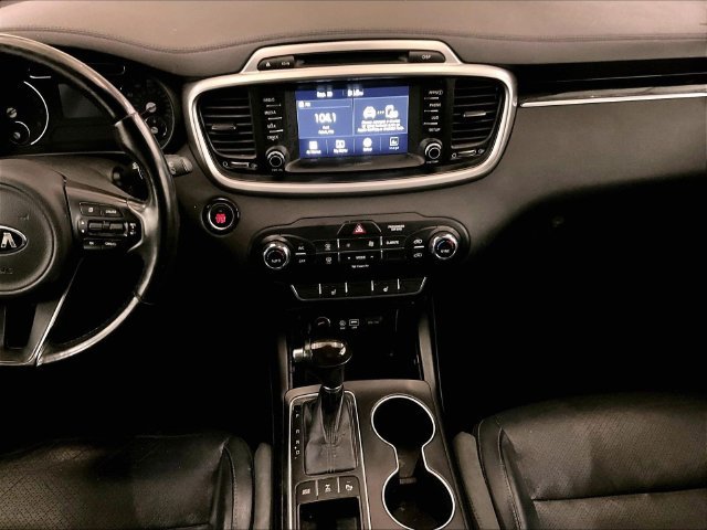 Used 2017 Kia Sorento AWD w/ LX Convenience Package image 7