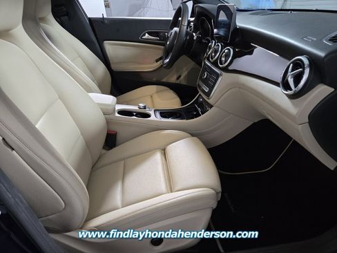 Used 2018 Mercedes-Benz CLA 250 CLA 250 image 21
