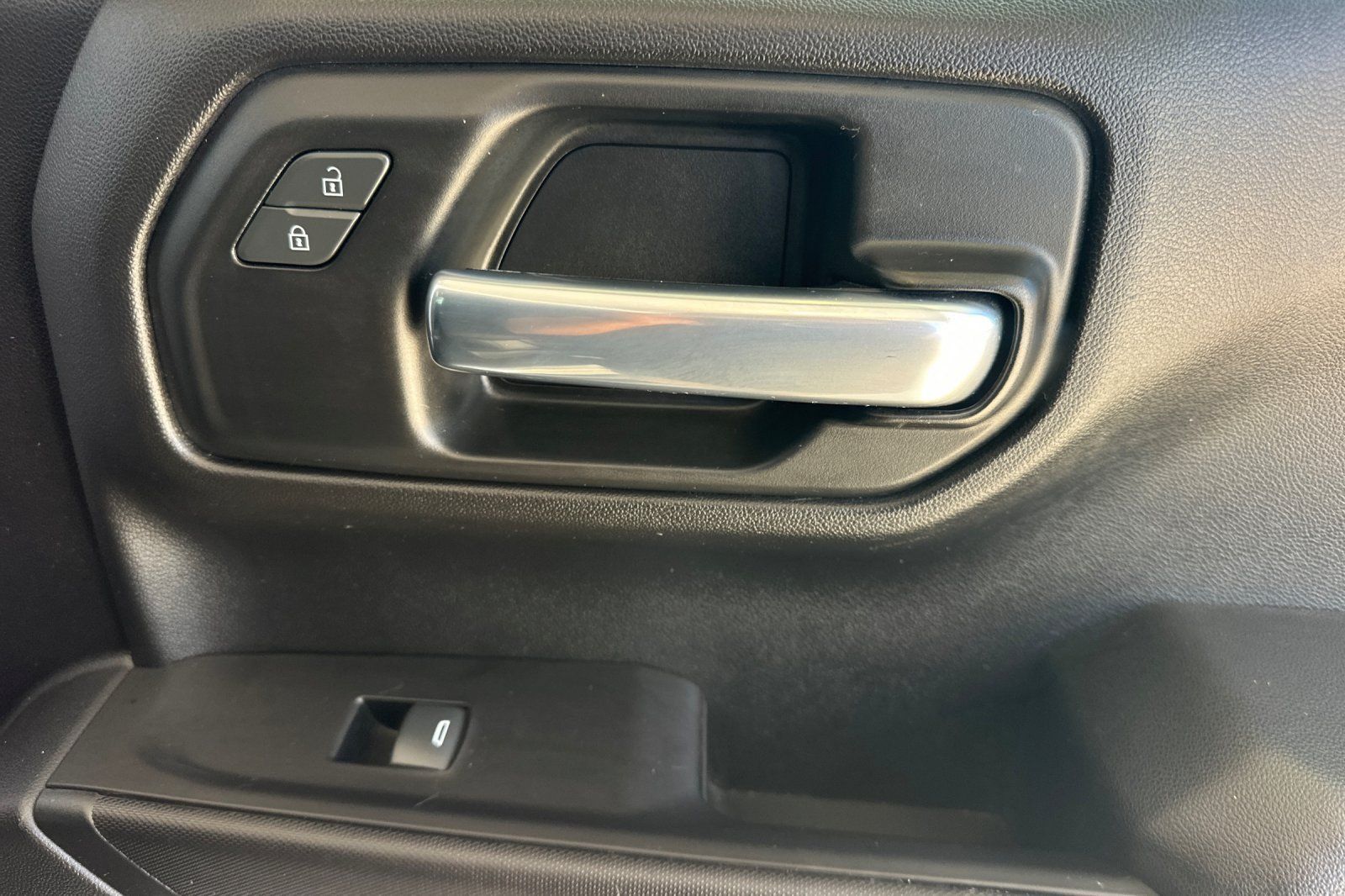 Used 2020 Chevrolet Silverado 1500 Custom Trail Boss w/ Custom Convenience Package AWD/4WD image 21
