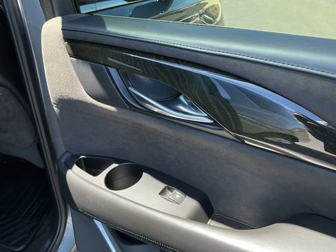 Used 2018 Cadillac Escalade ESV Platinum AWD/4WD image 25