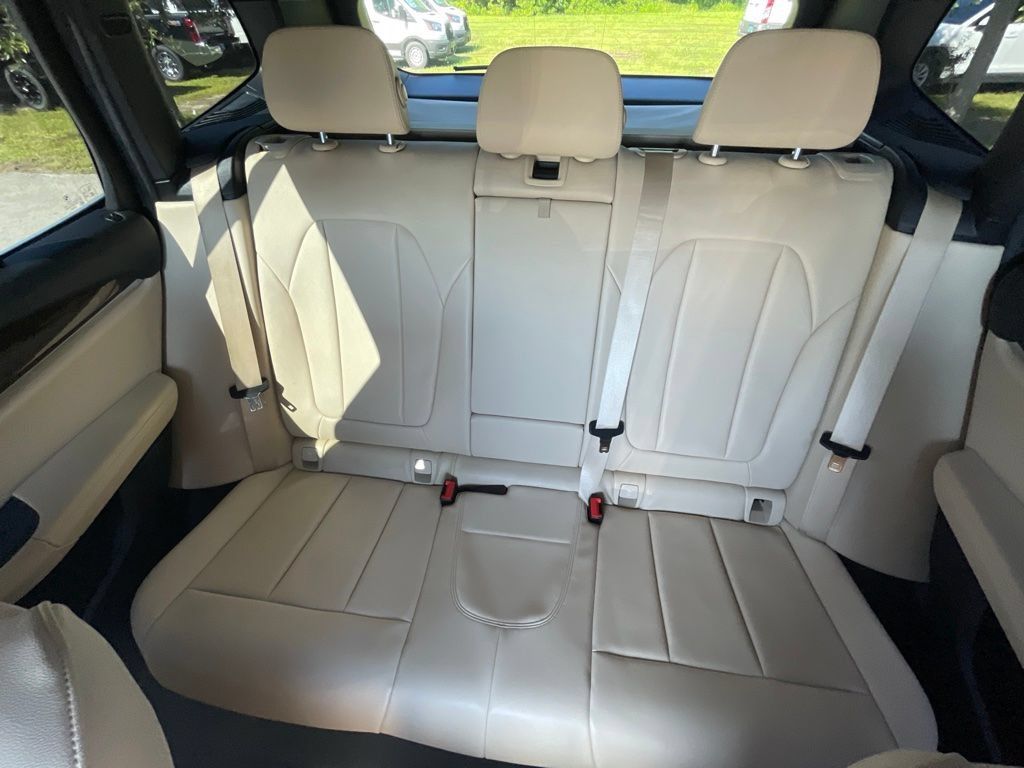Used 2019 BMW X3 sDrive30i RWD image 9