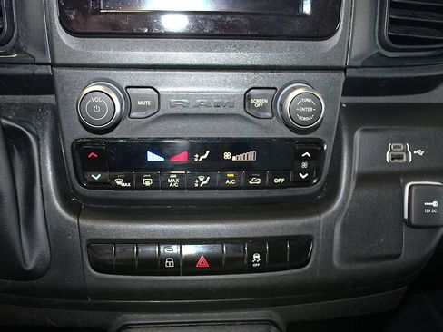 Used 2024 RAM ProMaster 2500 w/ Convenience Group FWD image 16