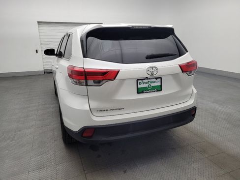 Used 2019 Toyota Highlander LE image 6