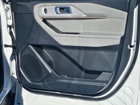 New 2026 Ford Explorer Active w/ Active Comfort Package image 36