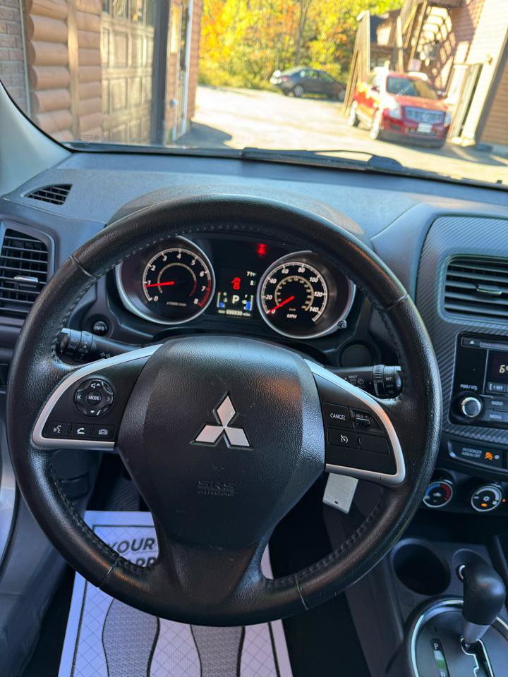Used 2015 Mitsubishi Outlander Sport ES AWD/4WD image 8