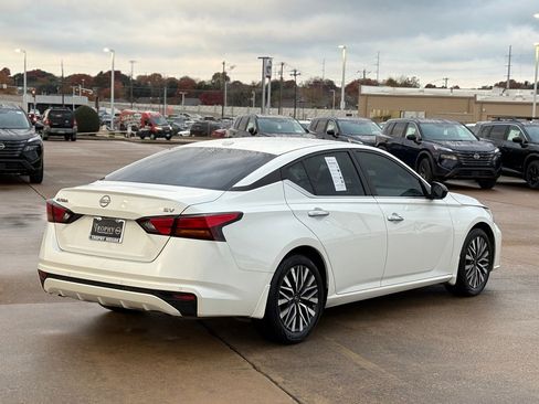 Certified 2024 Nissan Altima 2.5 SV image 5