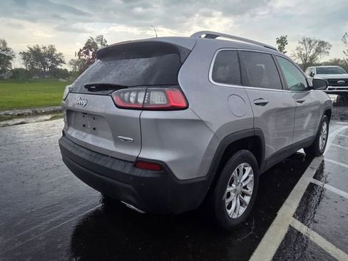 Used 2019 Jeep Cherokee Latitude w/ Cold Weather Group AWD/4WD image 8