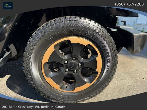 Used 2014 Jeep Wrangler Unlimited Sahara AWD/4WD image 31
