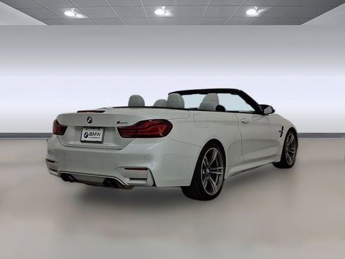 Used 2020 BMW M4 Convertible w/ Executive Package image 9