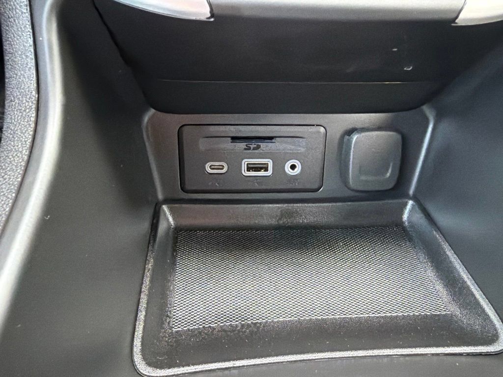 Used 2022 GMC Terrain SLT AWD/4WD image 19