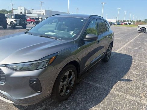 Used 2024 Ford Escape ST-Line w/ Tech Pack #1 AWD/4WD image 4