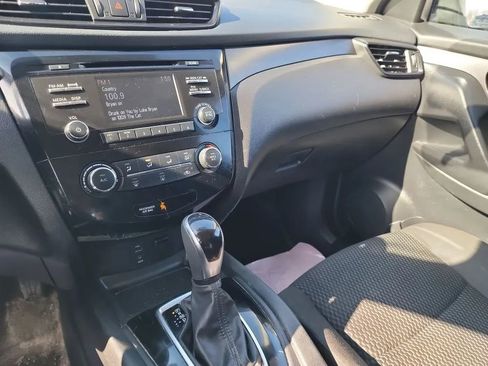 Used 2017 Nissan Rogue Sport S w/ S Appearance Package image 15