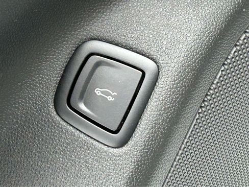 Used 2025 Cadillac CT5 Premium Luxury w/ Sun And Sound Package AWD/4WD image 7