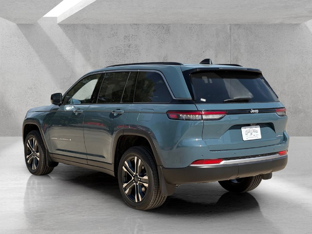 New 2027 Jeep Grand Cherokee Limited w/ MOPAR Finishing Package RWD image 7