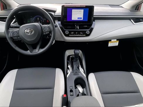 Used 2026 Toyota Corolla LE FWD image 15