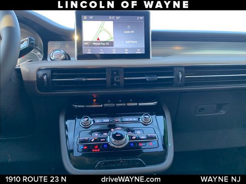 Used 2022 Lincoln Corsair AWD w/ Equipment Group 101A image 17