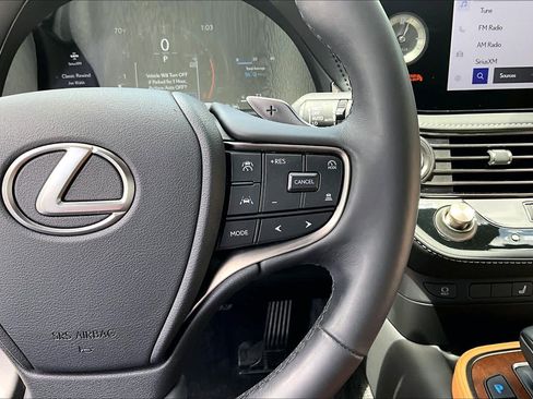 Used 2024 Lexus LS 500 RWD image 26