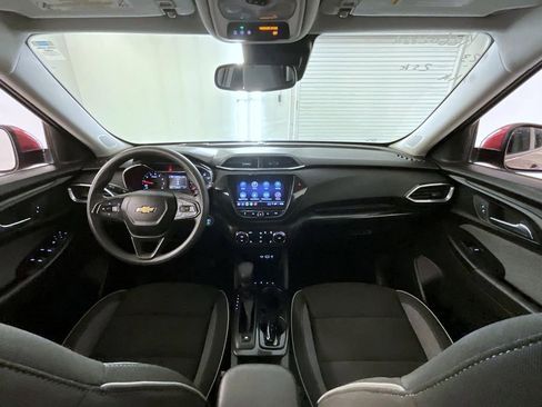Certified 2023 Chevrolet TrailBlazer LT w/ Convenience Package FWD image 13