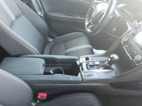 Used 2019 Honda Civic Sport image 11