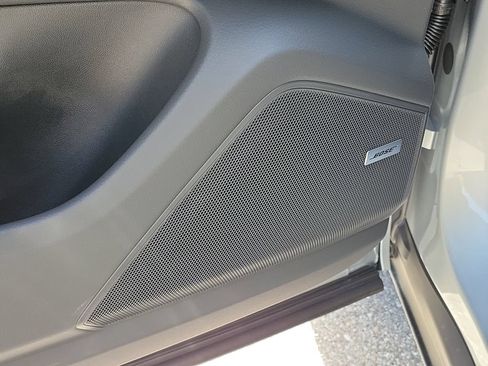New 2026 Porsche Cayenne Coupe AWD/4WD image 27