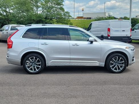 Used 2017 Volvo XC90 T6 Momentum w/ Vision Package AWD/4WD image 6