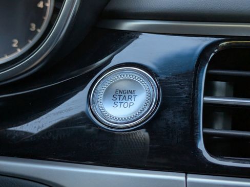 Certified 2025 Genesis G70 3.3T Advanced w/ Sport Prestige Package image 31