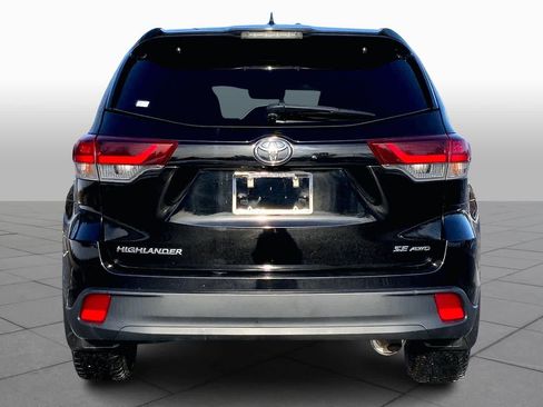 Used 2019 Toyota Highlander SE image 5