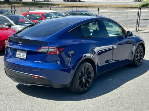 Used 2021 Tesla Model Y Long Range image 5