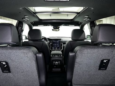 New 2026 GMC Acadia Elevation w/ Elevation Premium Package AWD/4WD image 35