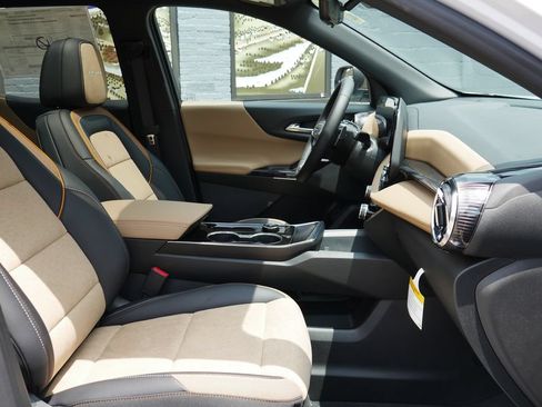 New 2027 Chevrolet Equinox ACTIV w/ Safety and Technology Package AWD/4WD image 10