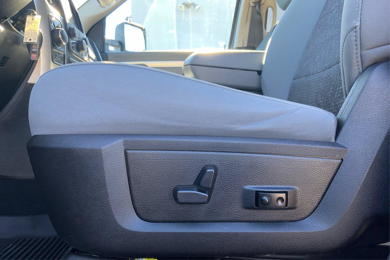 Used 2019 RAM 1500 Warlock AWD/4WD image 19