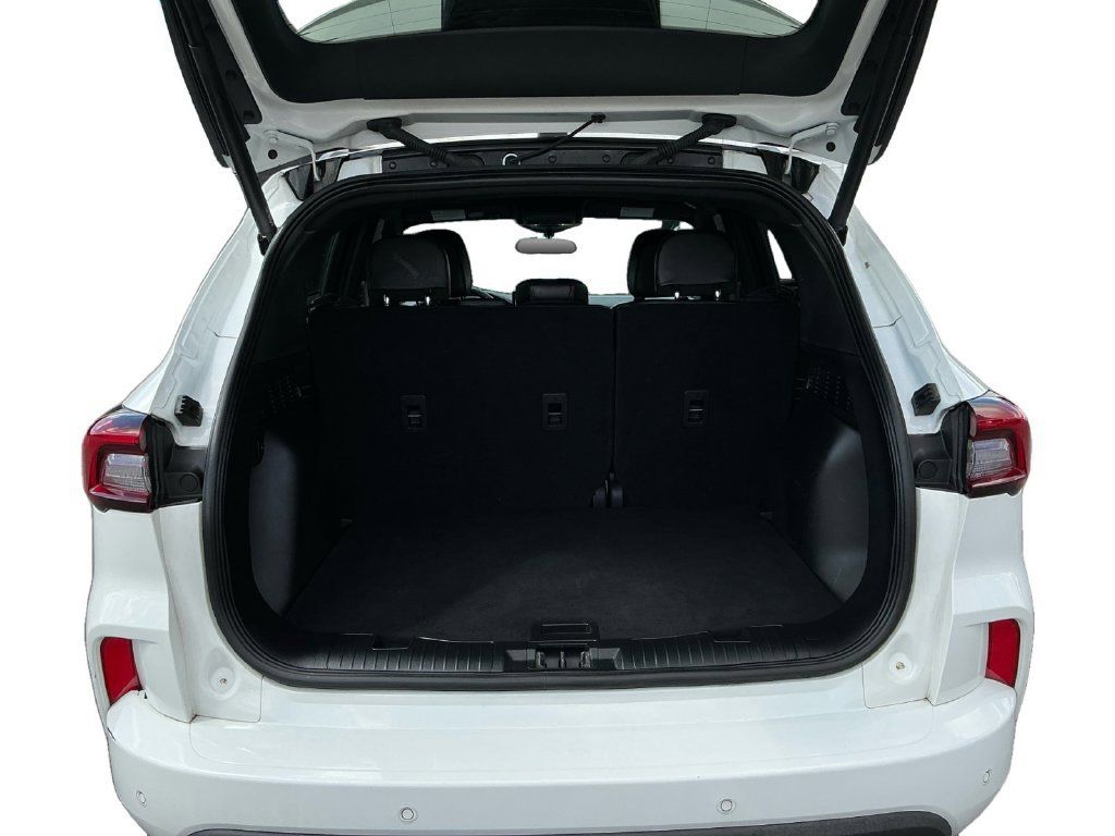 Used 2024 Ford Escape ST-Line w/ Tech Pack #1 FWD image 24