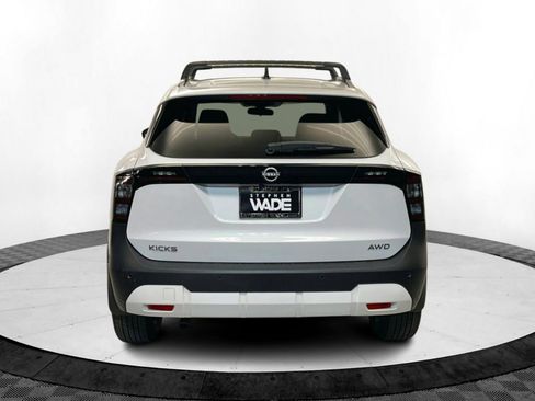 New 2026 Nissan Kicks SV w/ SV Premium Package image 4