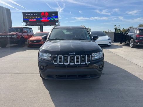 Used 2017 Jeep Compass Latitude image 8