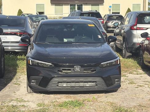 Used 2024 Honda Civic Sport image 2