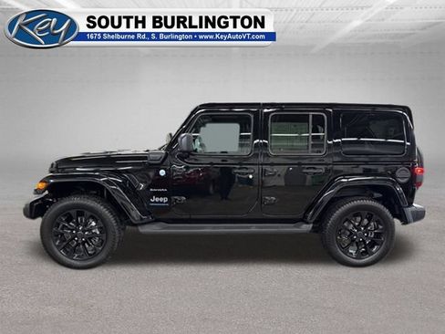 Used 2024 Jeep Wrangler Unlimited Sahara AWD/4WD image 4