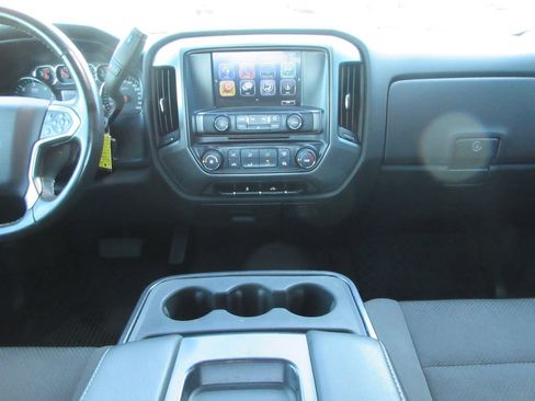 Certified 2018 Chevrolet Silverado 1500 LT AWD/4WD image 16