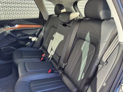 Certified 2023 Audi Q5 2.0T Premium Plus w/ Premium Plus Package image 10