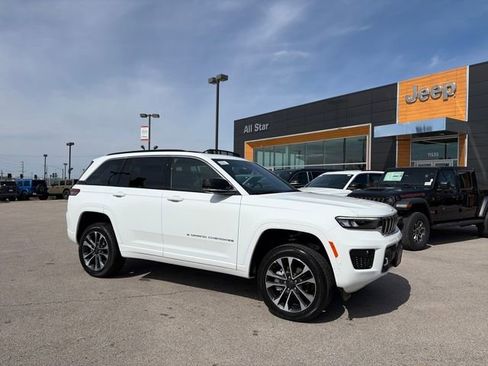 New 2025 Jeep Grand Cherokee Overland w/ Adv Protech Group III image 2