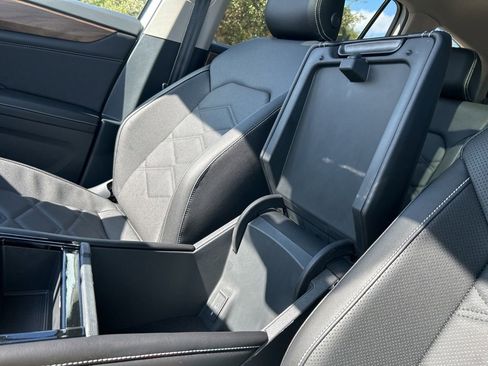 New 2026 Volkswagen Atlas SE image 40