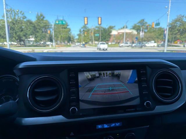 Used 2022 Toyota Tacoma SR5 RWD image 16