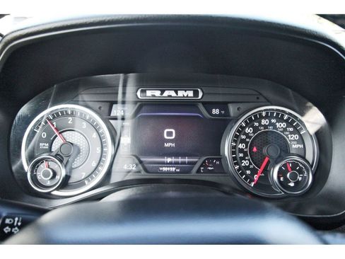 Used 2025 RAM 1500 Big Horn AWD/4WD image 18