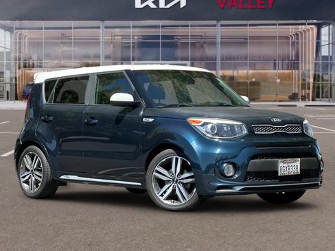 Used 2018 Kia Soul + FWD image 2