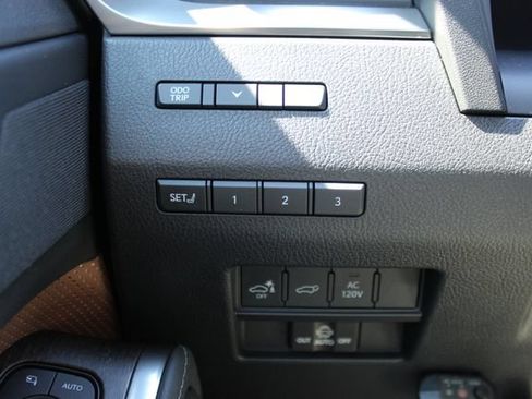 Used 2025 Lexus GX 550 w/ Accessory Package (Z1) AWD/4WD image 14
